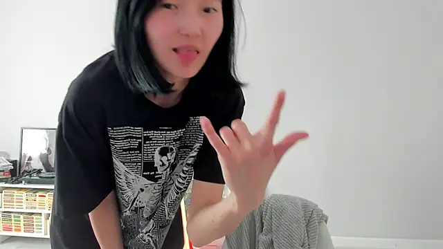 Snapshot of ailey_chao chatting on May 24, 2:27 am ailey chao online show from May 24, 2:27 am