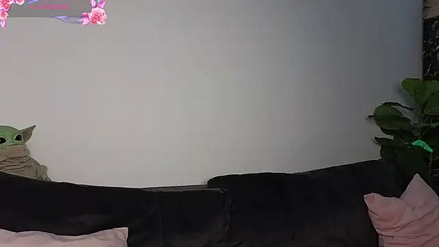 ReyaSophia online show from December 21, 8:05 pm