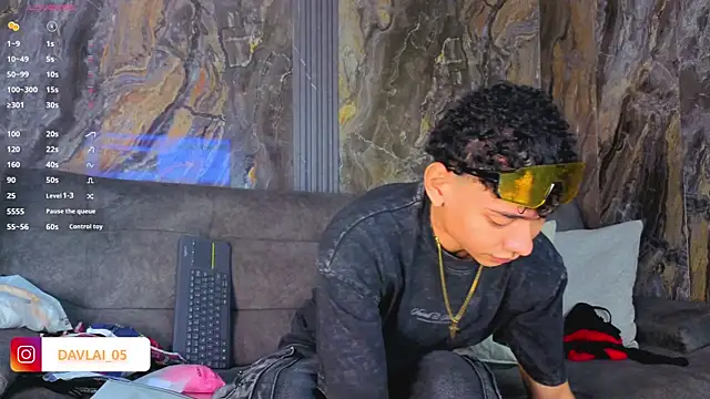 Snapshot of Daviid_laidd chatting on May 6, 8:03 pm Daviid laidd online show from May 6, 8:03 pm