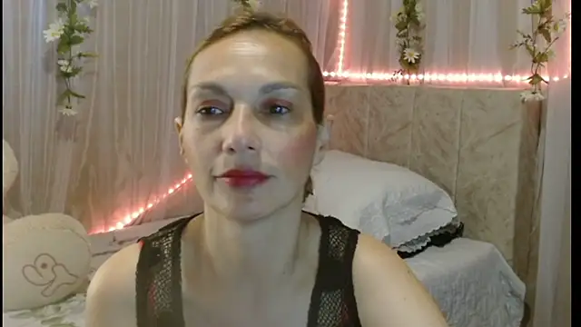 italagomez  online show from February 9, 1:25 pm