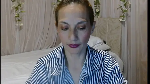 italagomez  online show from February 28, 11:34 pm