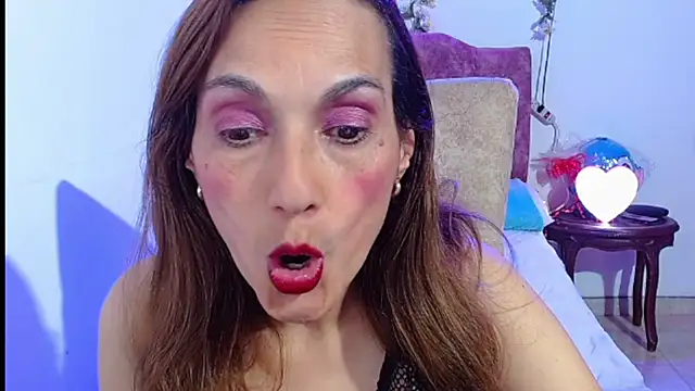 italagomez  online show from November 7, 11:49 pm