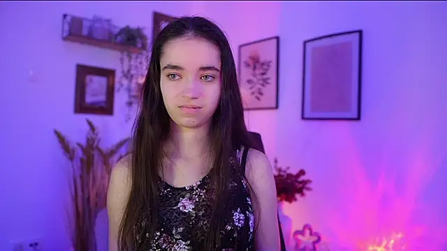 Gia Paige18 online show from November 1, 9:22 am