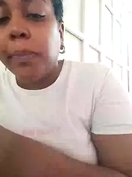 ELLA KELLY online show from January 22, 11:56 am