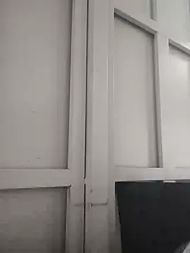 ELLA KELLY online show from February 4, 11:49 am