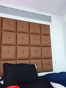 ELLA KELLY online show from March 13, 12:02 pm