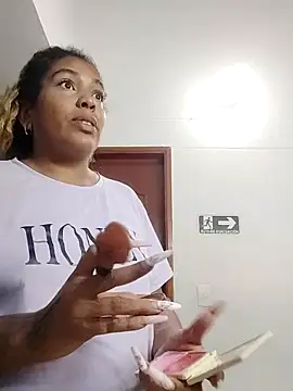 ELLA KELLY online show from November 18, 11:47 am