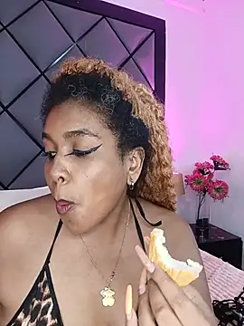 Snapshot of ELLA_KELLY chatting on July 28, 2:13 pm ELLA KELLY online show from July 28, 2:13 pm