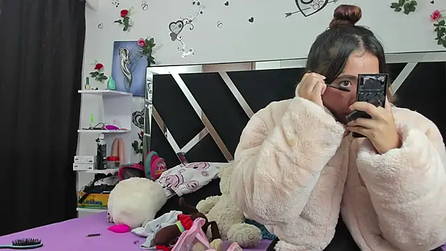 1lovelygirls online show from January 22, 12:17 pm