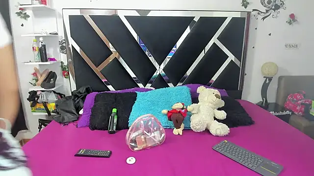 1lovelygirls online show from January 30, 11:44 am