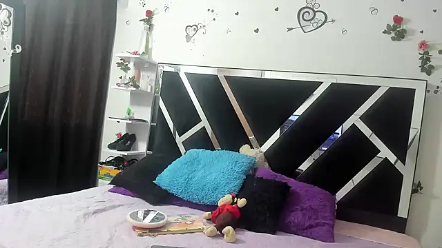 1lovelygirls online show from March 12, 12:04 pm