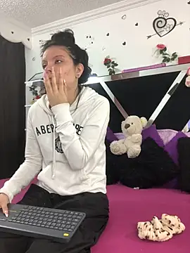 1lovelygirls online show from October 31, 12:17 pm