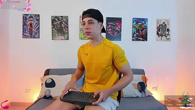 jonathanjoestar  online show from January 6, 9:18 pm