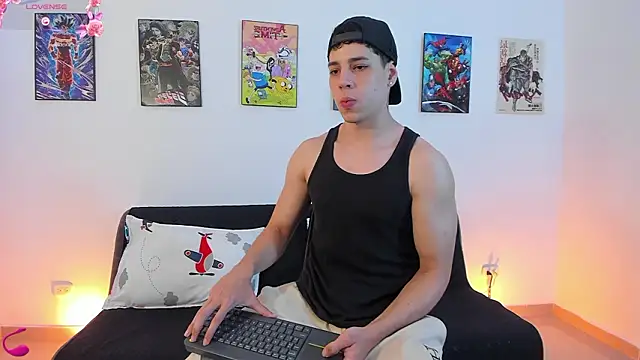 jonathanjoestar  online show from February 4, 9:42 pm