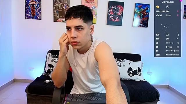 jonathanjoestar  online show from June 12, 8:41 pm
