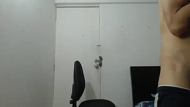 Snapshot of dimitriquiet05 chatting on December 2, 8:30 am dimitriquiet05 online show from December 2, 8:30 am