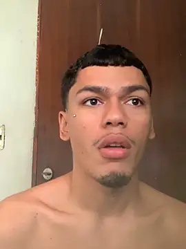 Snapshot of dolariano chatting on February 1, 12:05 pm dolariano online show from February 1, 12:05 pm