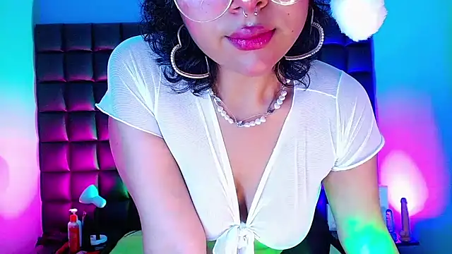 kuromi69 online show from December 21, 4:52 am