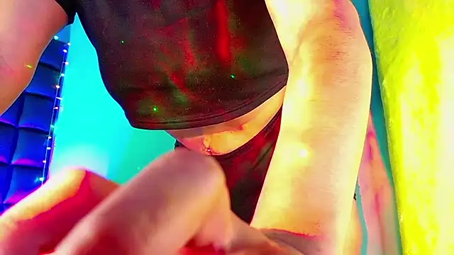 kuromi69 online show from December 22, 4:28 am