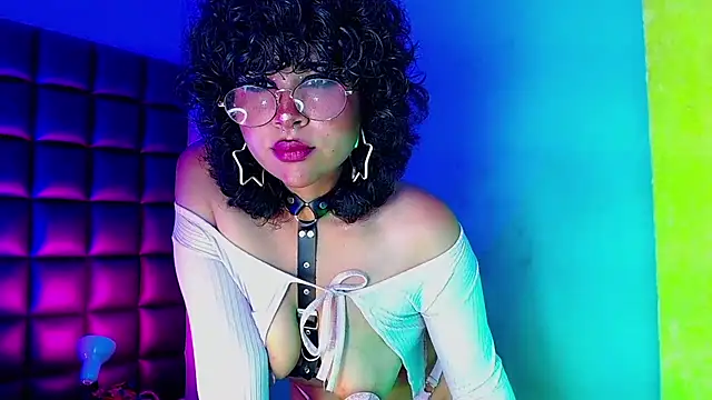 kuromi69 online show from March 19, 6:03 am