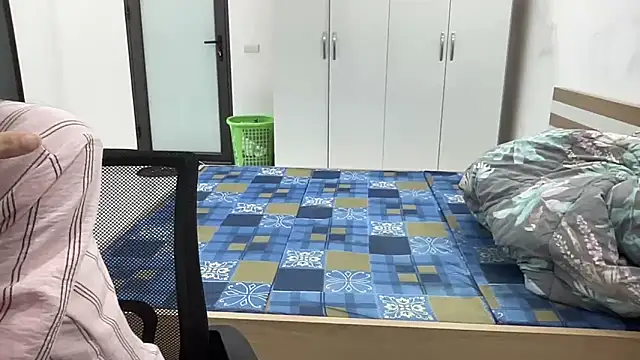 Louis Baby online show from November 29, 6:27 am