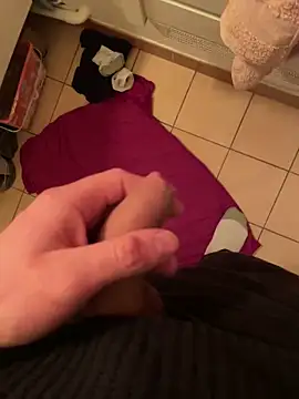 Snapshot of dimitriei chatting on March 14, 10:16 pm dimitriei online show from March 14, 10:16 pm