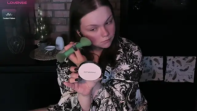 EvaBae online show from December 14, 8:13 am