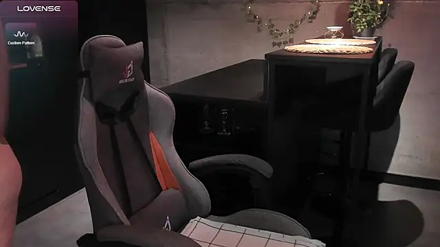 EvaBae online show from February 10, 1:22 pm