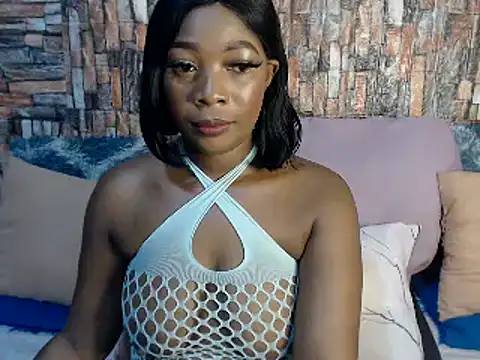 Snapshot of Foxy_African chatting on March 1, 3:10 am Foxy African online show from March 1, 3:10 am