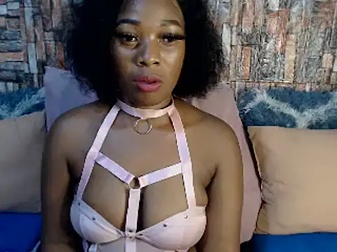 Snapshot of Foxy_African chatting on March 7, 3:18 pm Foxy African online show from March 7, 3:18 pm