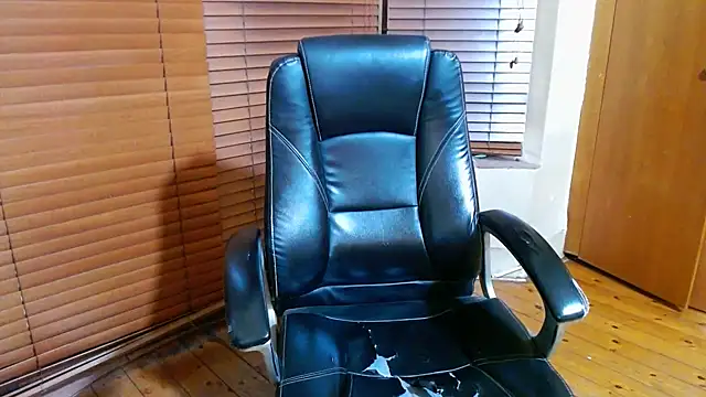 Snapshot of Foxy_African chatting on October 16, 4:08 pm Foxy African online show from October 16, 4:08 pm