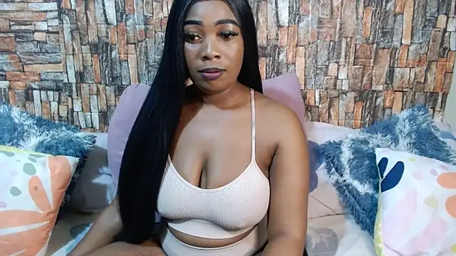 Snapshot of Foxy_African chatting on May 12, 11:29 am Foxy African online show from May 12, 11:29 am