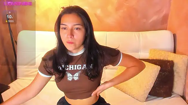 Atenea Makri online show from December 4, 2:59 pm