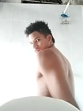 Snapshot of Gutierrez6383 chatting on March 6, 1:14 pm Gutierrez6383 online show from March 6, 1:14 pm