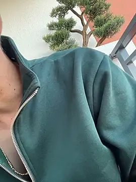 Snapshot of dedewr chatting on November 14, 2:05 pm dedewr online show from November 14, 2:05 pm