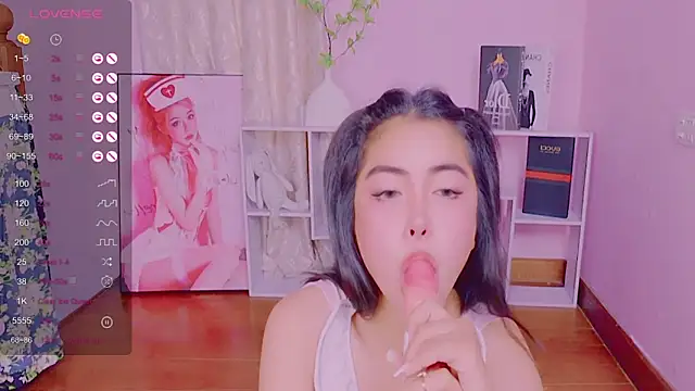 Snapshot of SexualStruggle chatting on October 1, 3:12 am SexualStruggle online show from October 1, 3:12 am