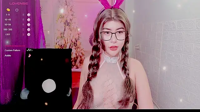 Snapshot of SexualStruggle chatting on December 1, 8:19 am SexualStruggle online show from December 1, 8:19 am