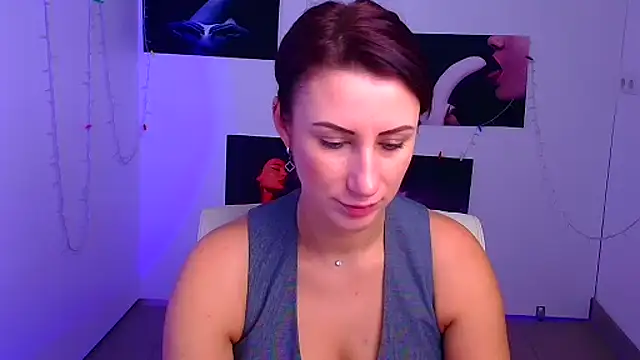 Loren Moa online show from December 12, 4:21 pm