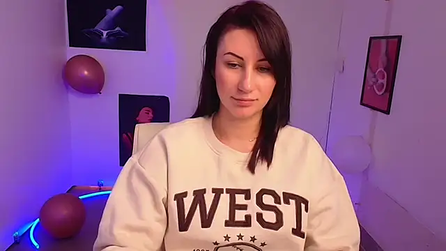 Loren Moa online show from March 15, 1:07 pm