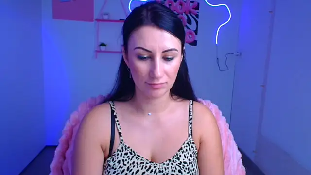 Loren Moa online show from November 1, 1:02 pm