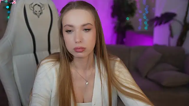 Snapshot of Linda054 chatting on March 3, 8:16 am Linda054 online show from March 3, 8:16 am