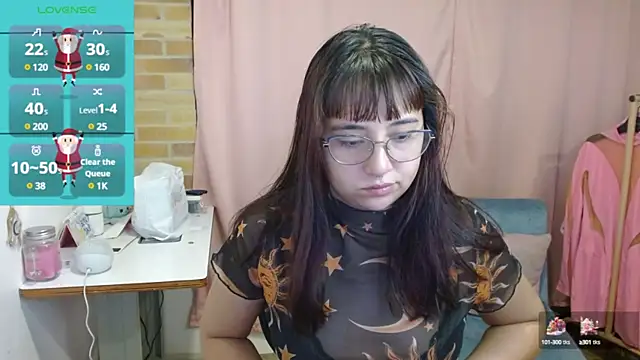 Snapshot of emitaa17228o chatting on December 12, 9:37 pm emitaa17228o online show from December 12, 9:37 pm