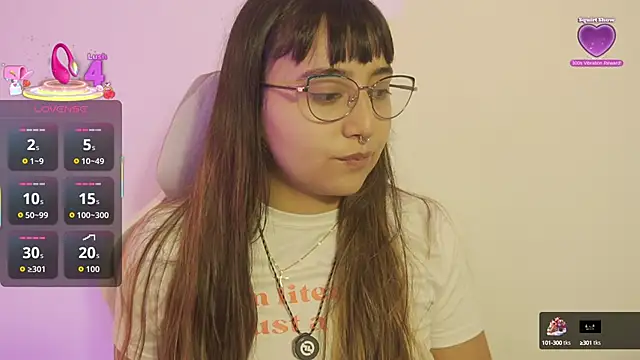 Snapshot of emitaa17228o chatting on October 2, 7:10 pm emitaa17228o online show from October 2, 7:10 pm