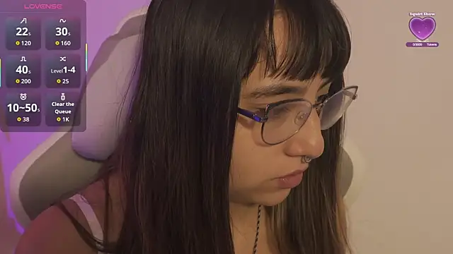 Snapshot of emitaa17228o chatting on November 4, 7:46 pm emitaa17228o online show from November 4, 7:46 pm