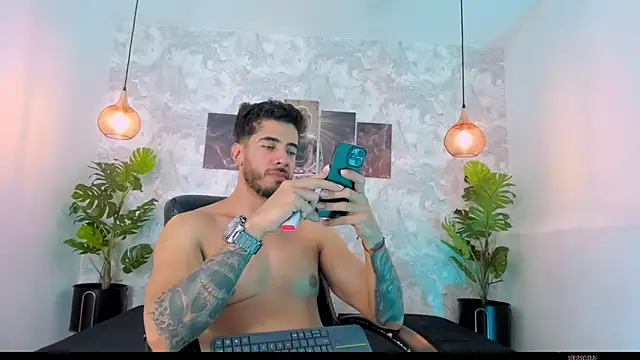 Snapshot of Nate_franco chatting on November 12, 3:29 am Nate franco online show from November 12, 3:29 am