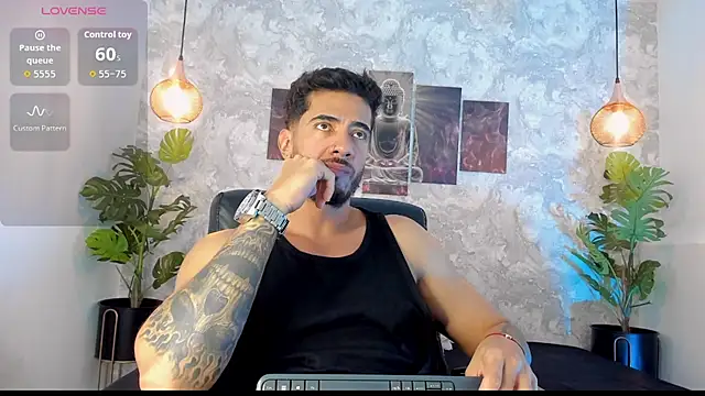 Snapshot of Nate_franco chatting on November 17, 7:14 am Nate franco online show from November 17, 7:14 am