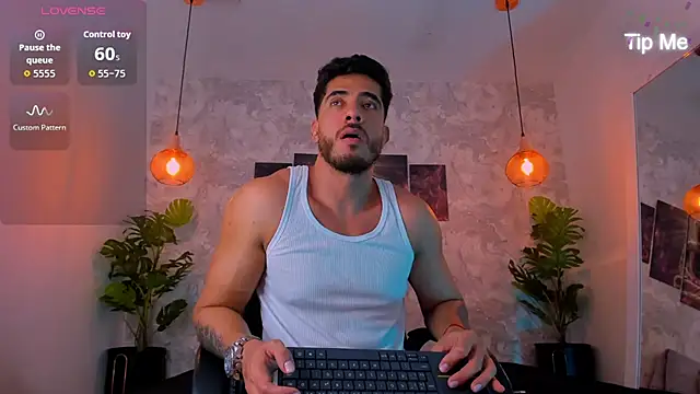 Snapshot of Nate_franco chatting on November 23, 7:35 pm Nate franco online show from November 23, 7:35 pm