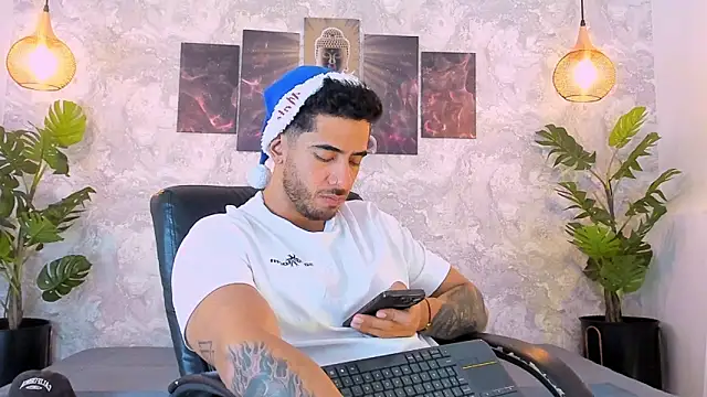 Snapshot of Nate_franco chatting on December 16, 2:49 am Nate franco online show from December 16, 2:49 am