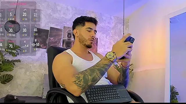 Snapshot of Nate_franco chatting on May 18, 5:35 am Nate franco online show from May 18, 5:35 am