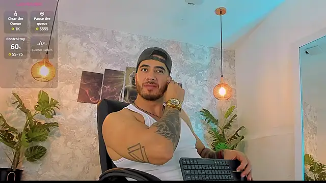 Snapshot of Nate_franco chatting on June 4, 4:07 am Nate franco online show from June 4, 4:07 am